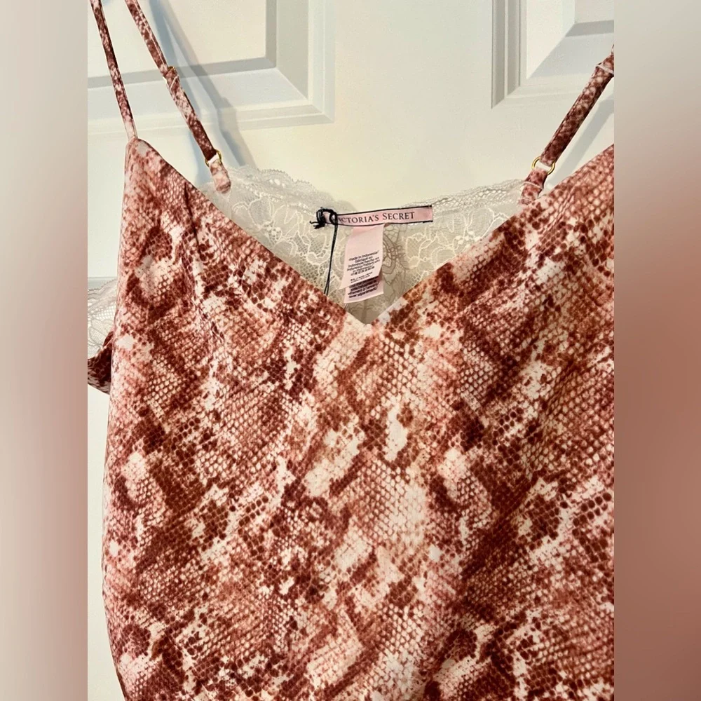Women’s Victoria Secret Lace Snakeskin Print Lounge Tank Top. NEW! - Picture 2 of 7